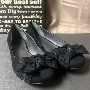 Brand Black Women’s Size 9 1/2 Bow Faux Suede shoe Ballerina Flats